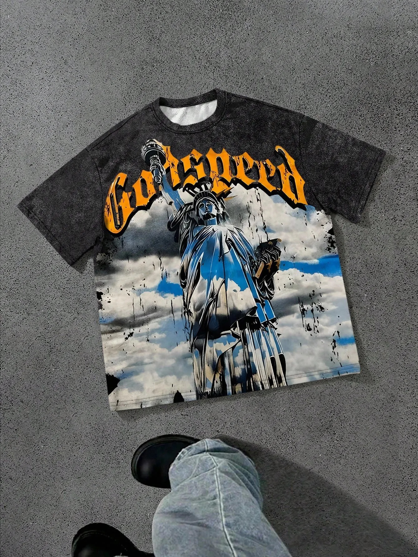 The mens Tshirt for the summer of features a casual fashionable soft and breathable 3D angel pattern print 251225