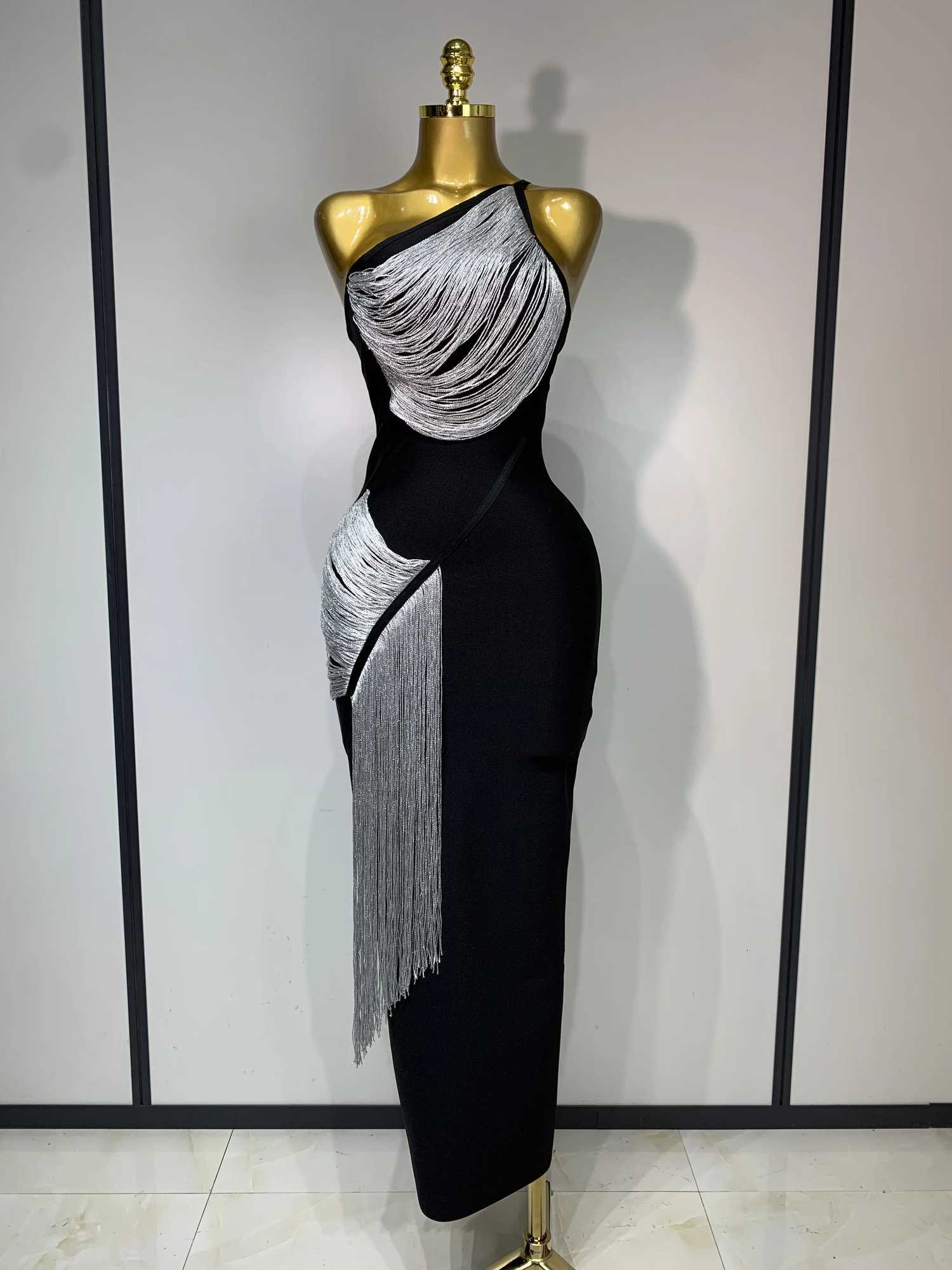 Women Sexy Slanted Collar Silver Tassel Bandage Dress Women Black Sleeveless Bodycon Dresses Evening Party Club Birthday Gowns C251225