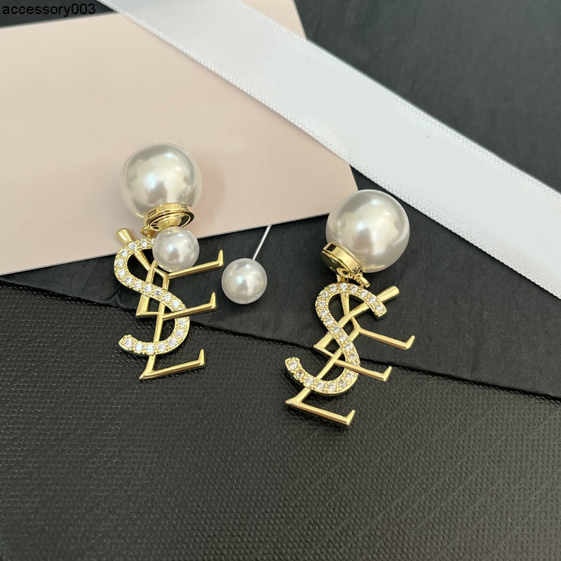Stud Designer Earrings Crystal Pearl Stainless Steel Letter Earring Various Celebrity Men Womens Perfect for Formal and Casual Wear Wedding Jewelry Classic