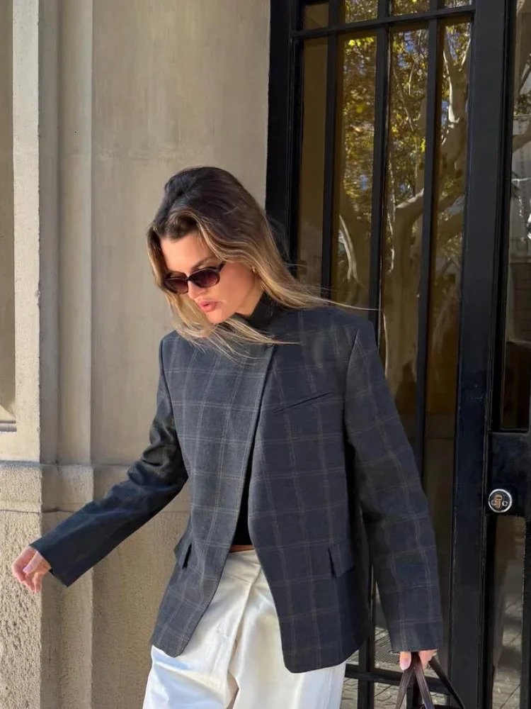 Women Irregular Plaid Blazer Jacket Fashion Stand Collar Full Sleeve Split Loose Short Jackets 2026 Daily Commute Outerwears 251225