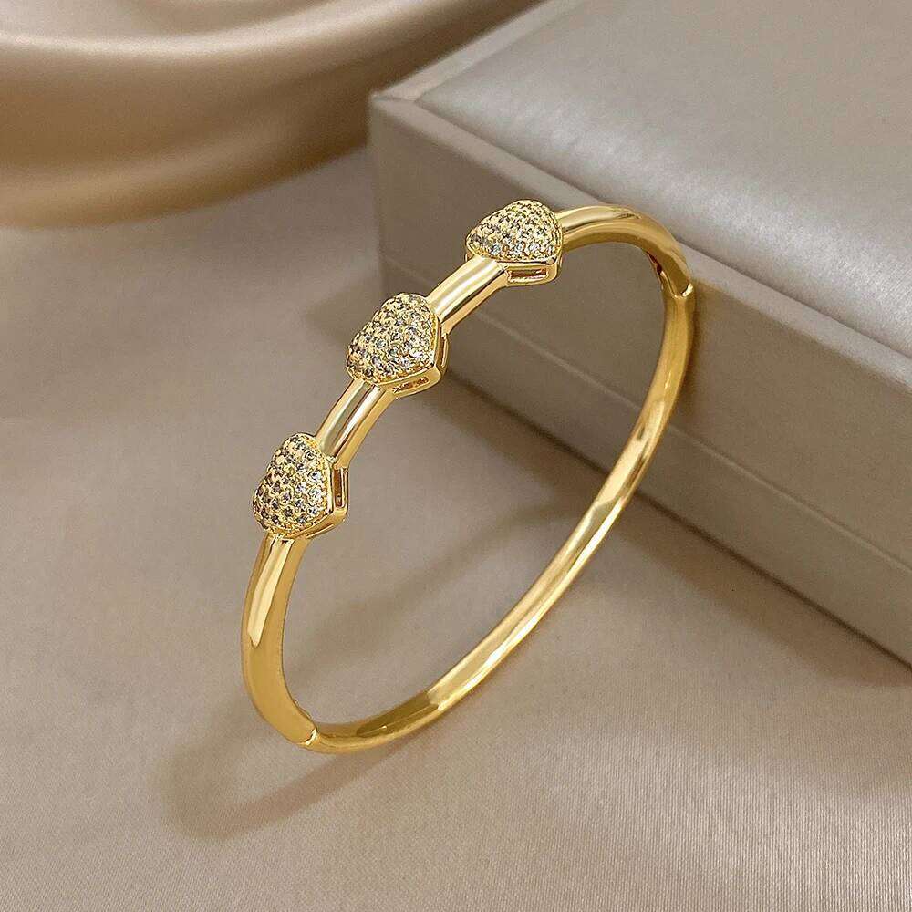 Exquisite Gold Plated Zircon Heart Charm for Women Minimalist Geometric Spring Open Bangle Bracelet Female Jewelry Gift