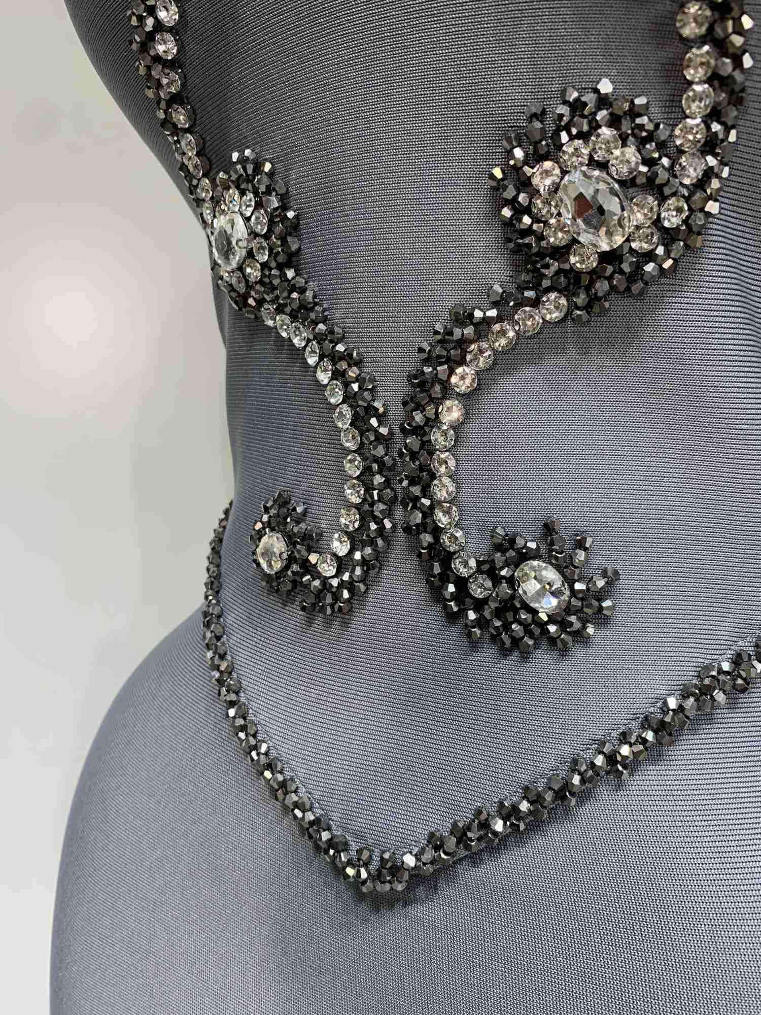 Strapless Beading WiTH NeCKlace Bandage Dress Celebrity Elegant Evening Party Fancy Club BirTHday Dresses C251225