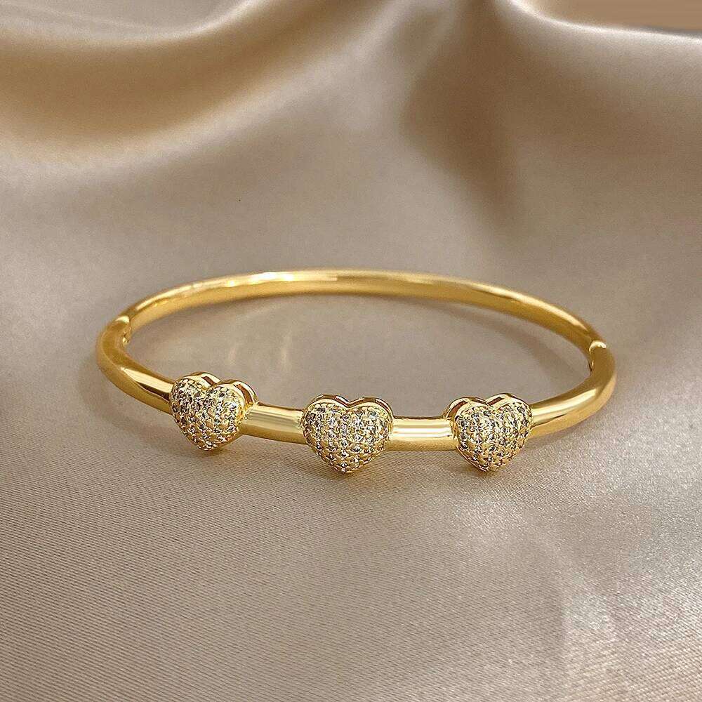 Exquisite Gold Plated Zircon Heart Charm for Women Minimalist Geometric Spring Open Bangle Bracelet Female Jewelry Gift