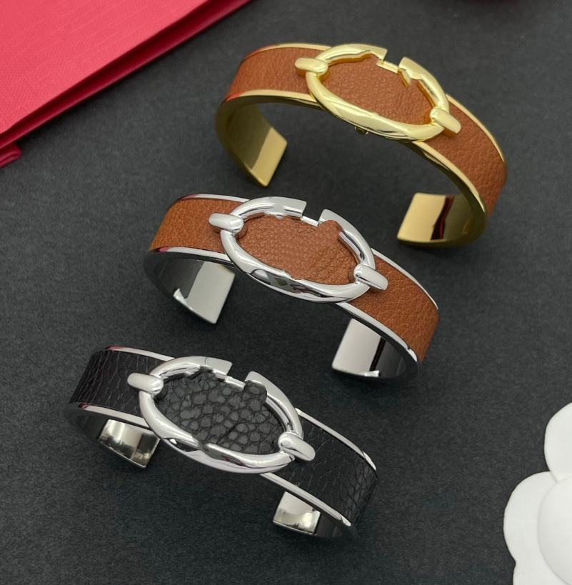 designer bracelet new Fashion Leather bracelet Pure for mens jewlery designer for women couples bracelet Matched with high-quality metal