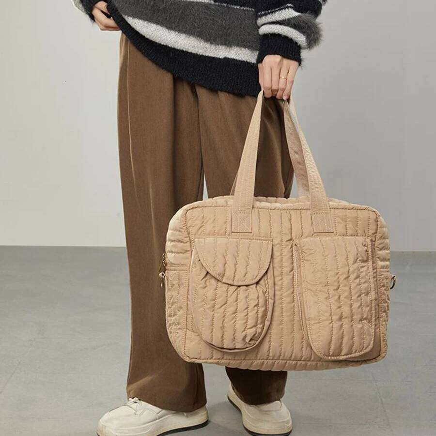 large Capacity Lightweight Multi Compartment Design Baby Diaper Suitable for Storing Bottles Diapers and Clothing Mommy Bag X251225