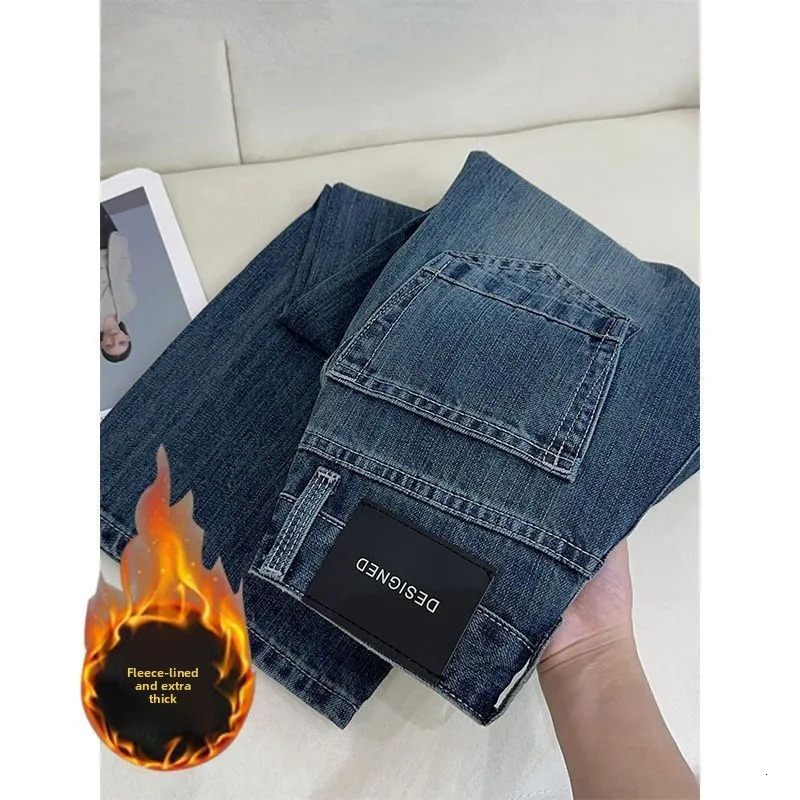 Women Dark Blue Fleece Lined Jeans Thickened Warm Denim Pants with Fashion Pocket n Casual Straight Leg Winter Trousers 251225