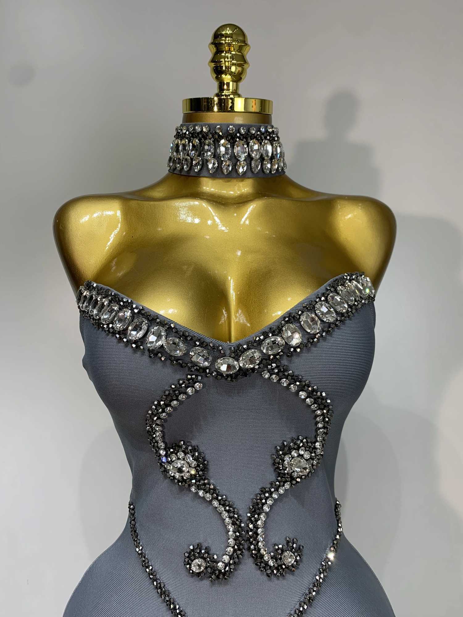 Strapless Beading WiTH NeCKlace Bandage Dress Celebrity Elegant Evening Party Fancy Club BirTHday Dresses C251225