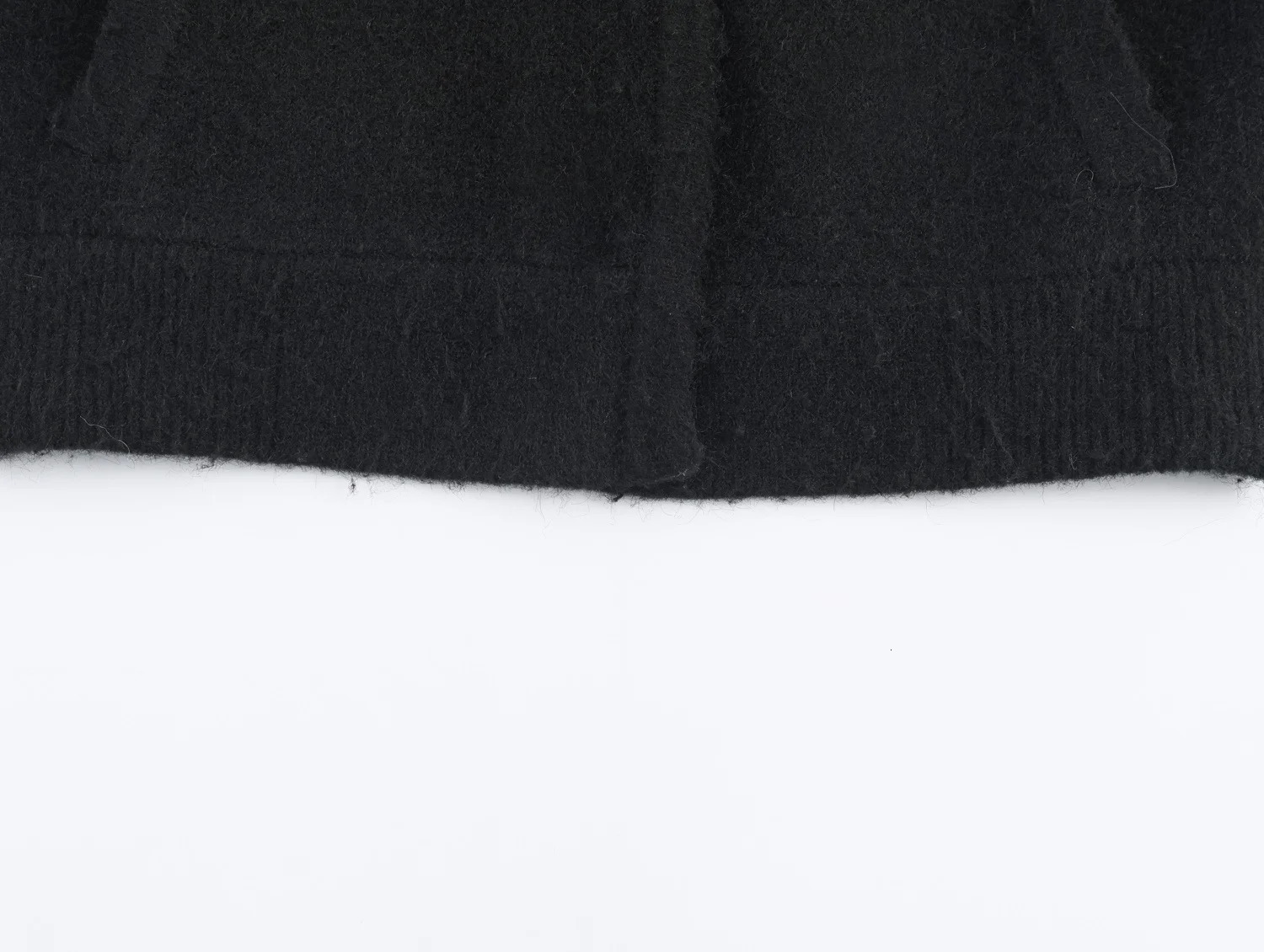 Winter Womens Casual Fashion Commuter Loose Pocket Embellished DoubleFlap Knitted Bomber Jacket 251225