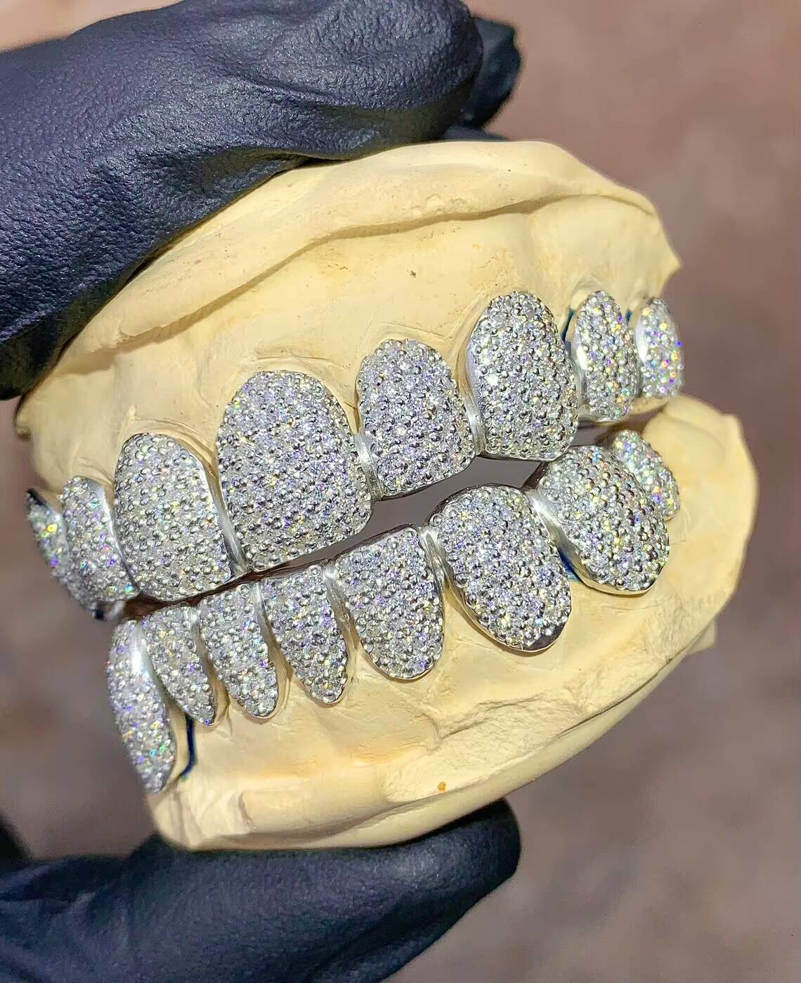 Custom 1pcs Yellow Gold Grillz Hip Hop Custom Vvs Moissanite Diamond Grillz 10k 14k 18k Gold Teeth Silver Teeth / Tooth