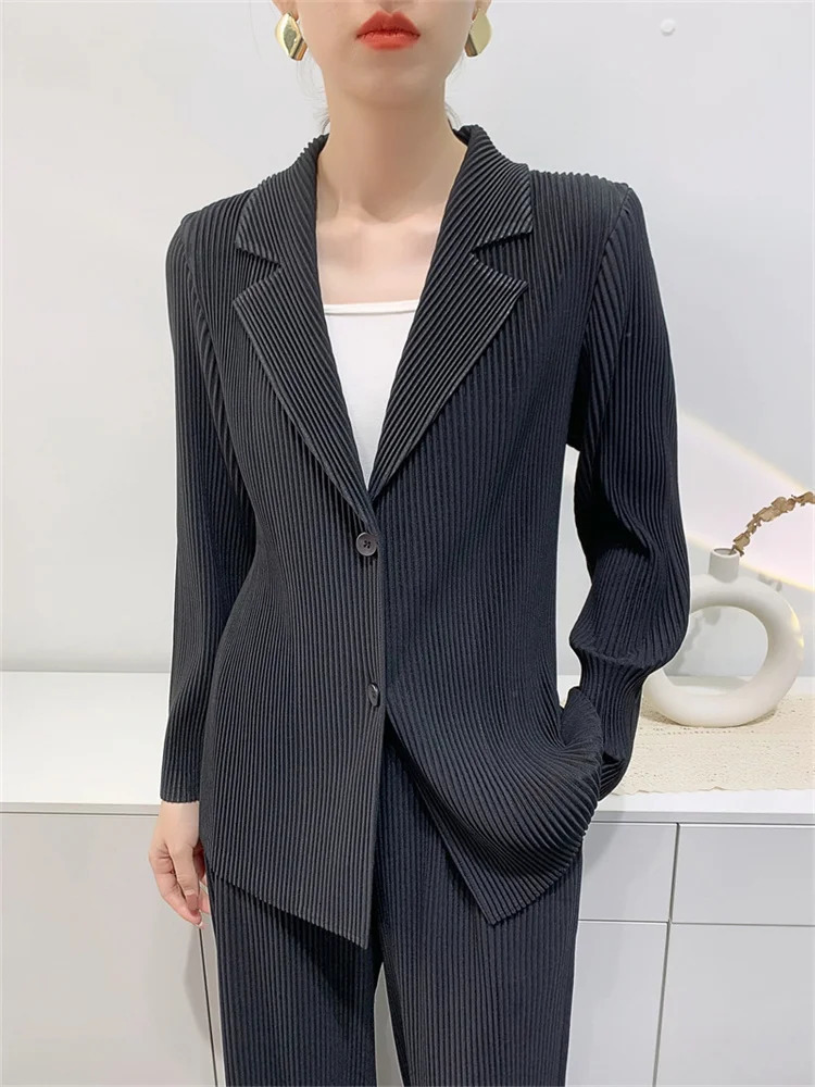 Miyake Large Toothpick Pleated Casual Suit Women Spring and Autumn n Comfortable Thickened Longsleeved Jacket 251225