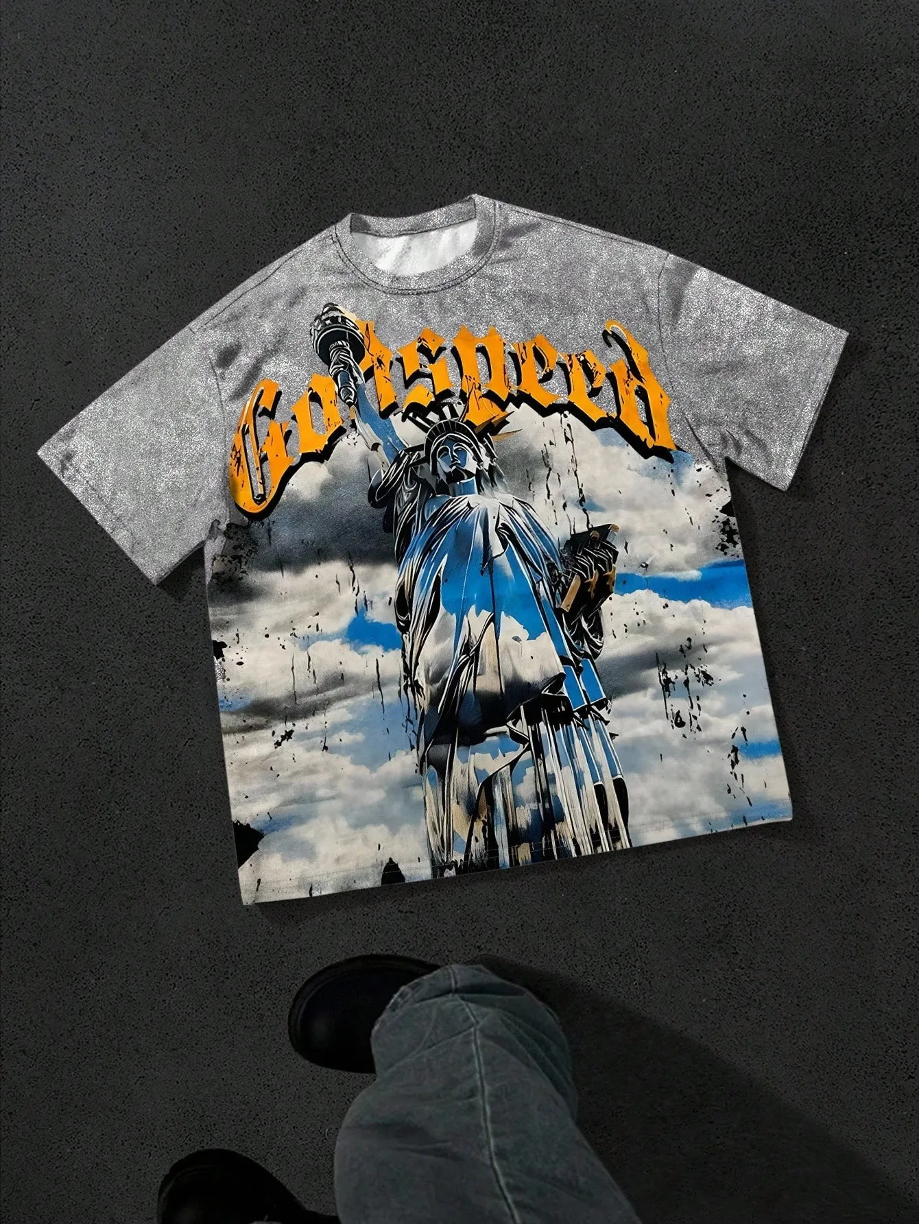 The mens Tshirt for the summer of features a casual fashionable soft and breathable 3D angel pattern print 251225