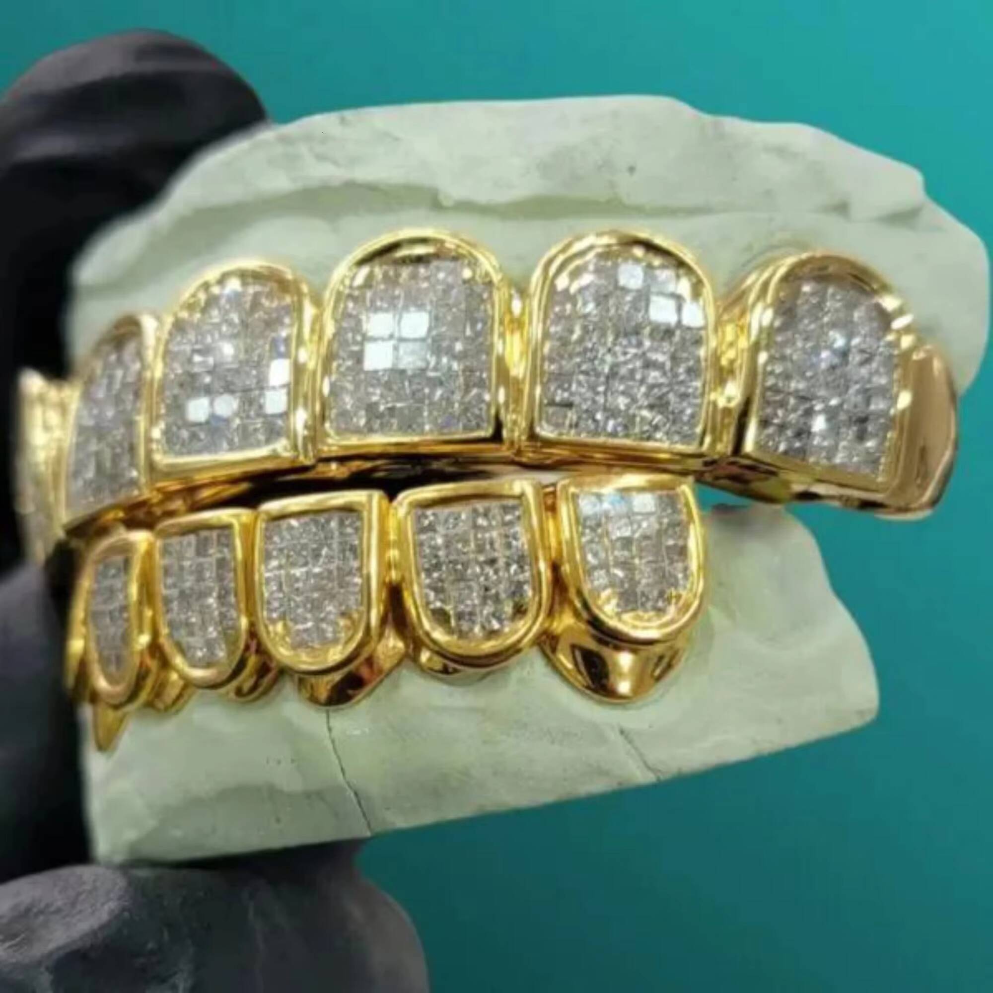 GRA Certified Gold Plated Sterling Silver High Quality VVS Moissanite Princess Cut Diamond Grillz Hip Hop Iced Teeth Grillz Men