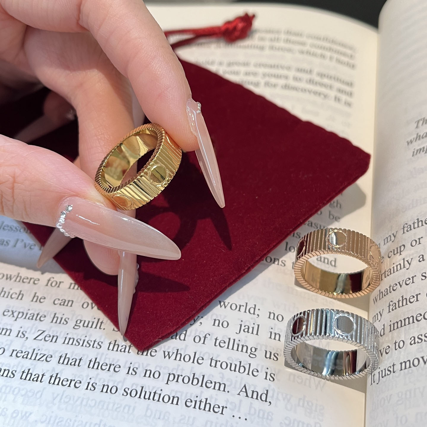 Fashion Designer Rings 18K Gold Plated Stainless Steel Crystal Letter Ring Fine Finger Ring Luxury Women Love Wedding Jewelry Supplies Accessories Size 5 6 7 8 9 10 11