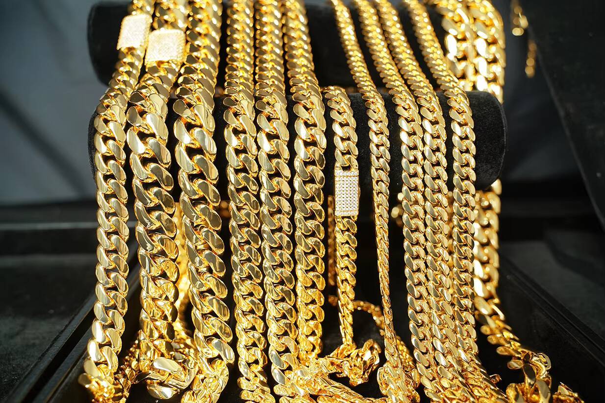 Ice with VVS moissanite Wholesale Choker 18k 20mm Chunky Custom Link 24k Gold Cuban Chains Miami Chain Necklaces
