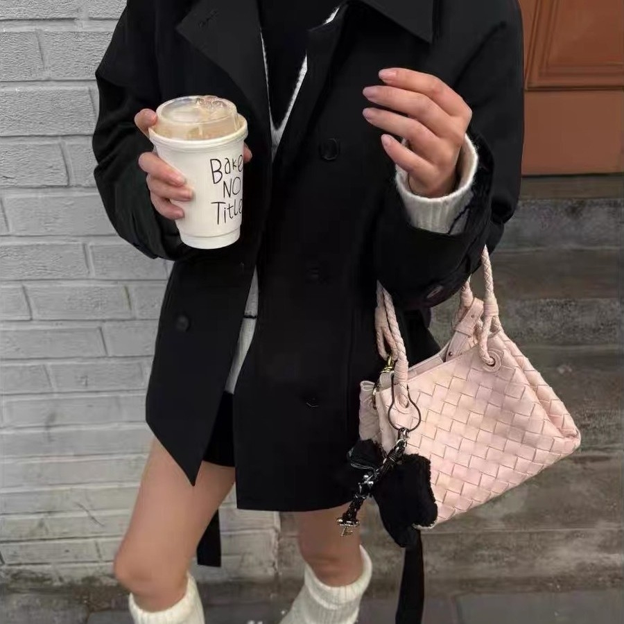 2025 new Vintage knitted vegetable basket bag for women with niche design suitable for commuting and work a handbag with a sense of high - end Commute