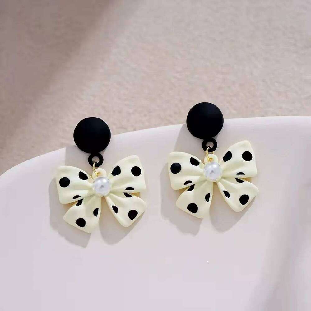 Fashion New Women Pearl Bow-Knot Studs Earrings Jewelry Office Lady Wedding Trinket Ear Pins Student Girl Party Gift 25H1226