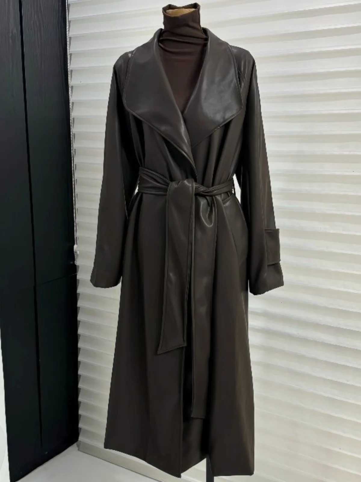 Autumn New French Style High end Suit Collar Over Knee Leather Trench Coat Women Clothing Waist Lace up Long Coat Winter ClothesT251226