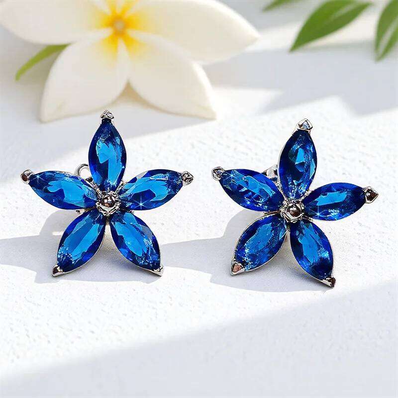 Rainbow Crystal Cute Star Flower Small Stud Earrings For Women Classic Silver Color Versatile Earring Female Daily Party Jewelry 25H1226