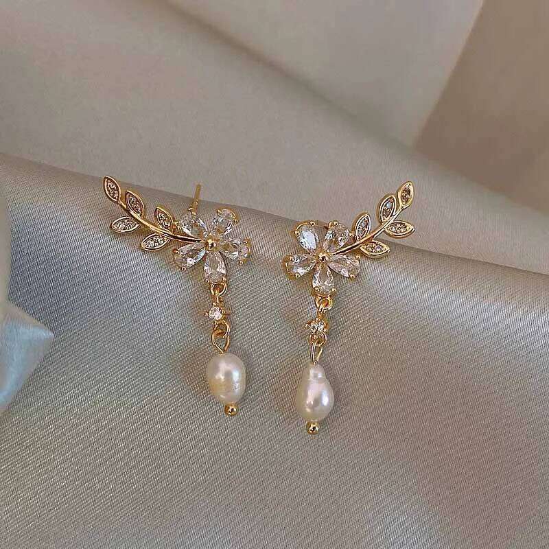 Exquisite Leaves Crystal Flower Stud Earrings For Women AAA Zircon Rose Butterfly Tassel Earring Bride Wedding Party Jewelry 25H1226