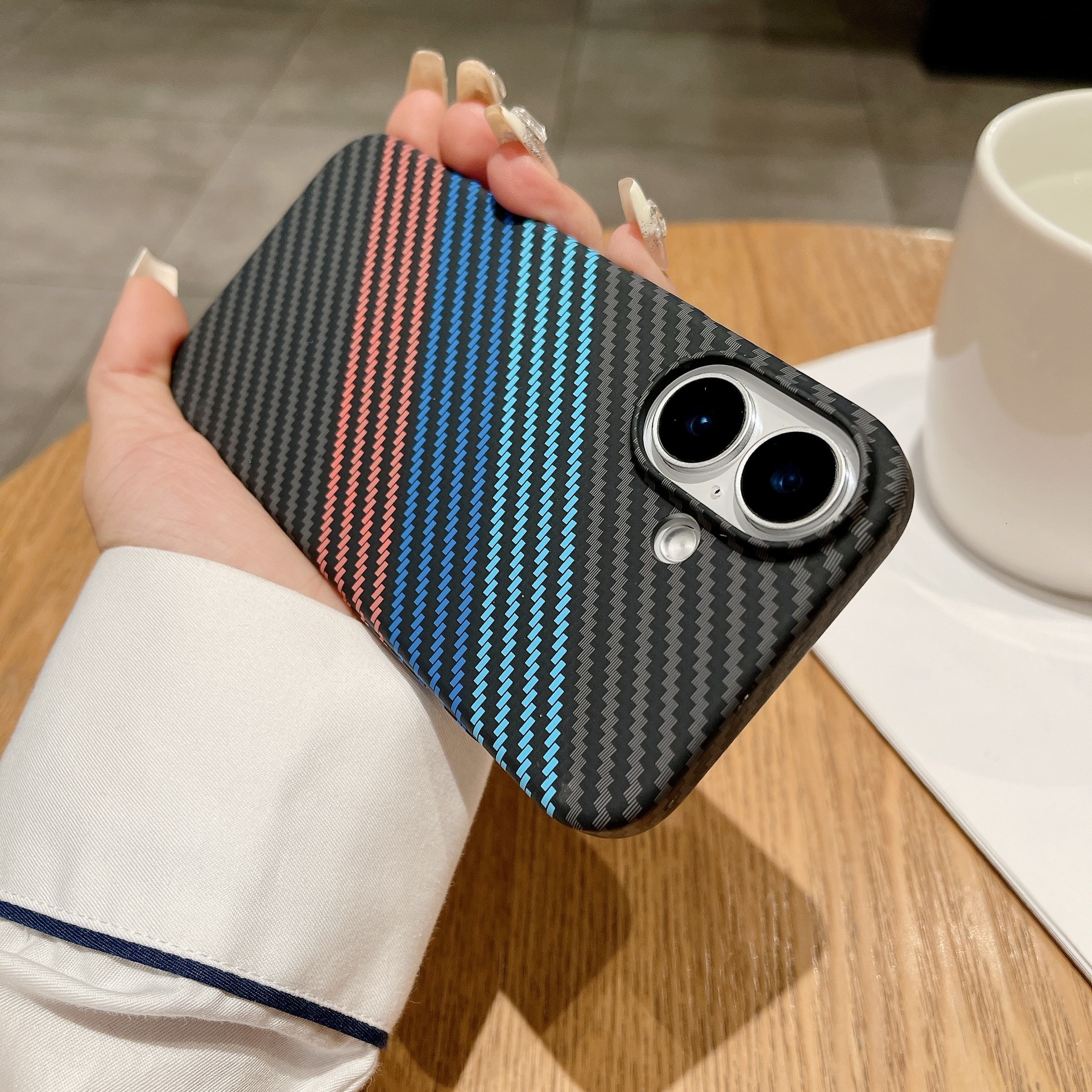 iPhone 17 Kevlar Carbon Fiber Texture Compatible with Apple 16 Pro Max Phone Case Built-in Magnetic 15 Full Coverage Hard