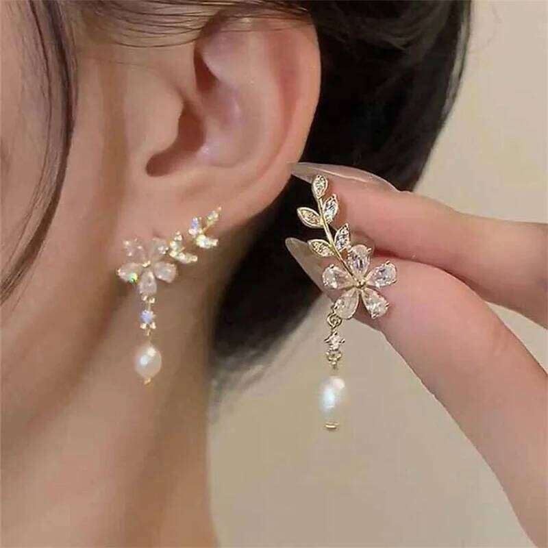Exquisite Leaves Crystal Flower Stud Earrings For Women AAA Zircon Rose Butterfly Tassel Earring Bride Wedding Party Jewelry 25H1226