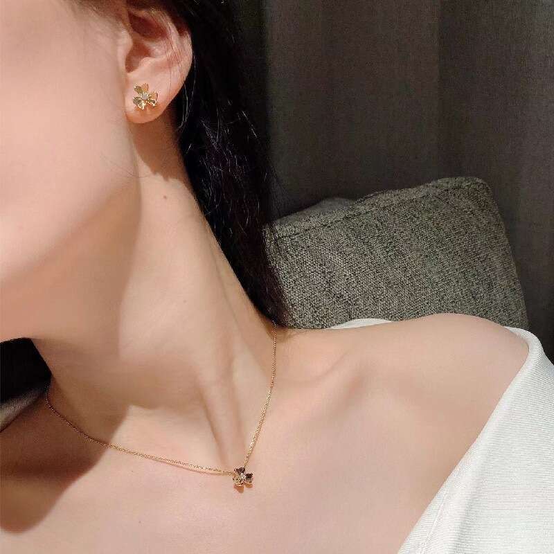 18K Rose Gold Full Petal Necklace Single Diamond Lucky Clover Flower Earrings Manufacturer Wholesale
