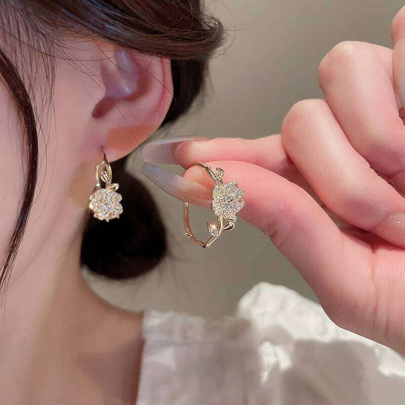 Exquisite Leaves Crystal Flower Stud Earrings For Women AAA Zircon Rose Butterfly Tassel Earring Bride Wedding Party Jewelry 25H1226