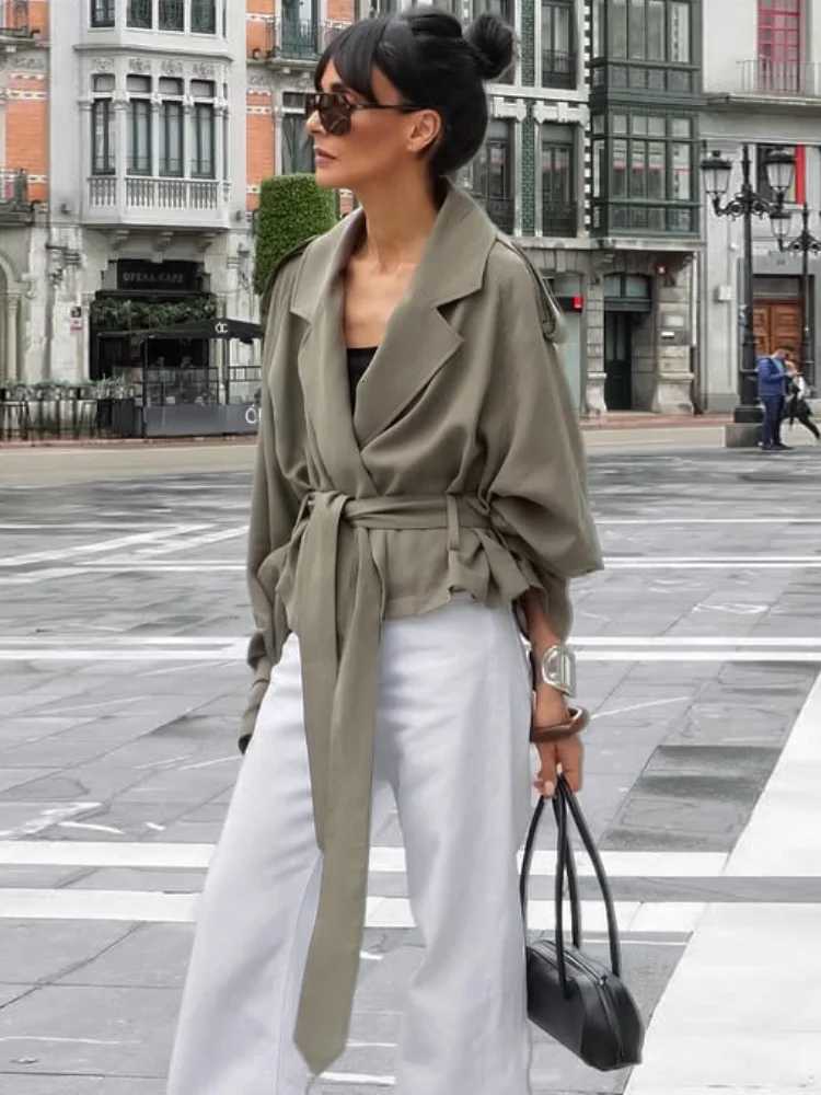 Lace Up Lapel Green Cropped Trench Coat Women Chic Full Sleeve Pocket Short Windbreaker Jacket Autumn Lady New Highstreet CoatsT251226