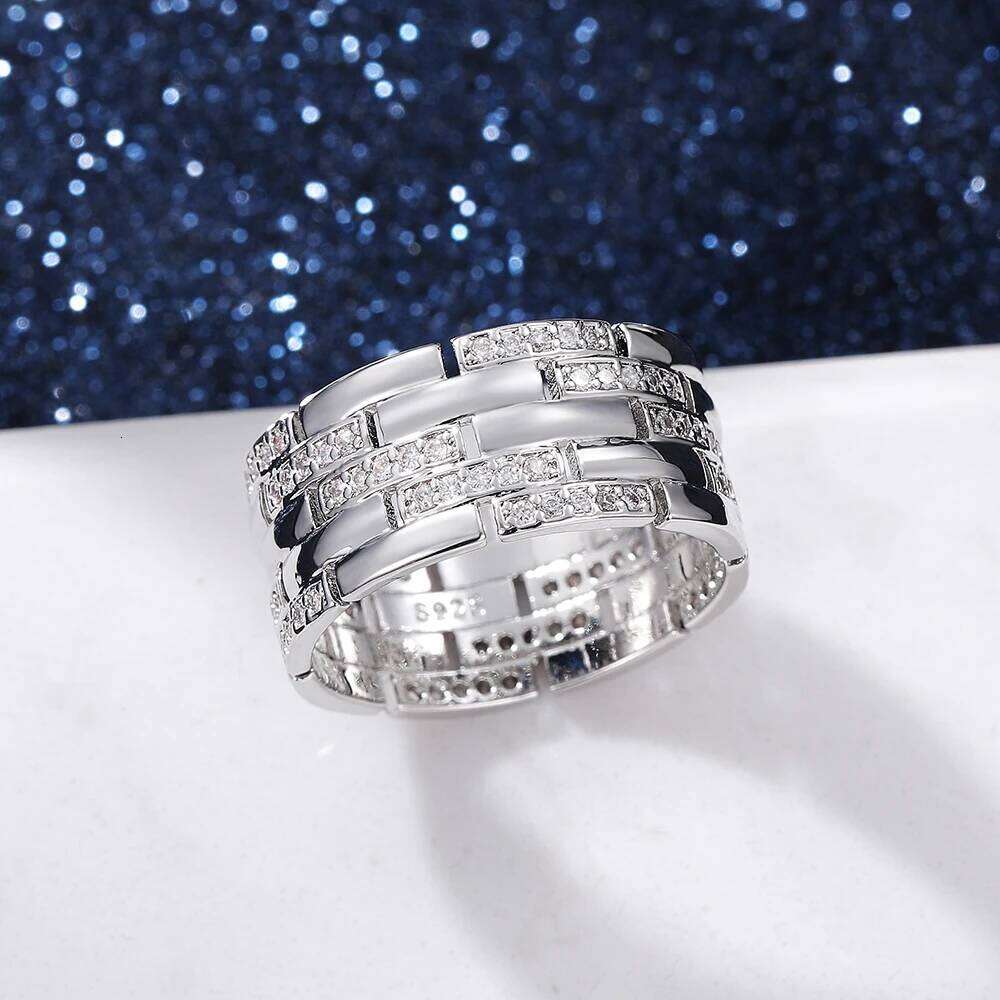 Huitan Classic Design Silver Color Women Wedding Engagement Rings Stylish Daily Wear Party Accessories Brilliant CZ Jewelry Gift