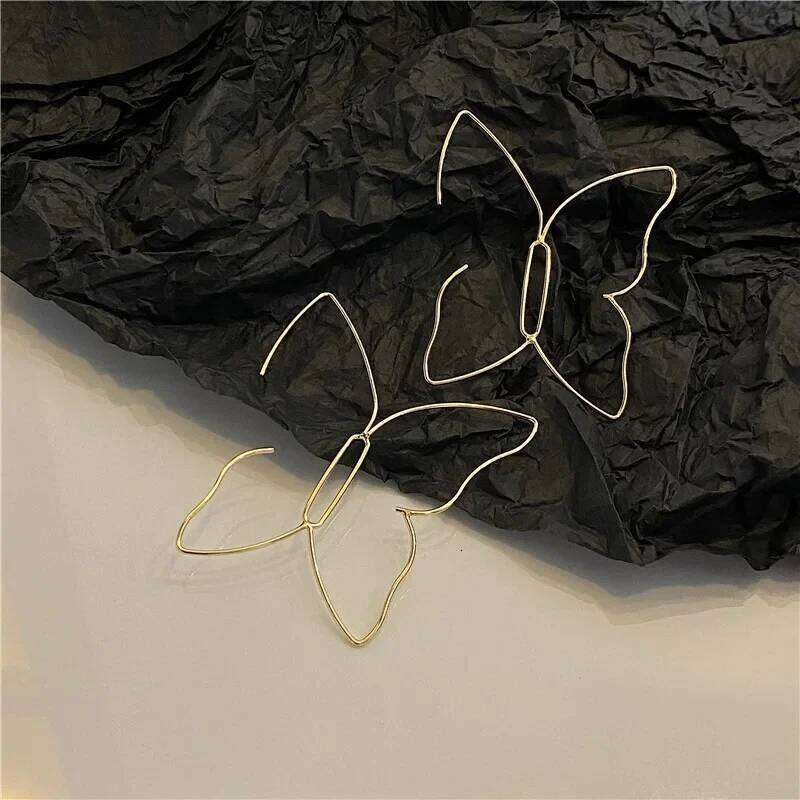 Personality Design Simple Geometric Hollow Butterfly Line Drop Dangle Earrings for Women Charm Exaggerate Stud Jewelry Accessory 25H1226