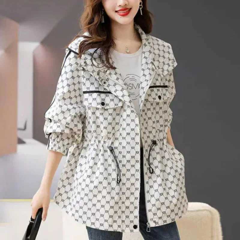 2024 Spring Autumn Korean High-grade Casual Hooded Windbreaker Women Loose Temperament Fashion Print Trench Coat Female OutcoatT251226