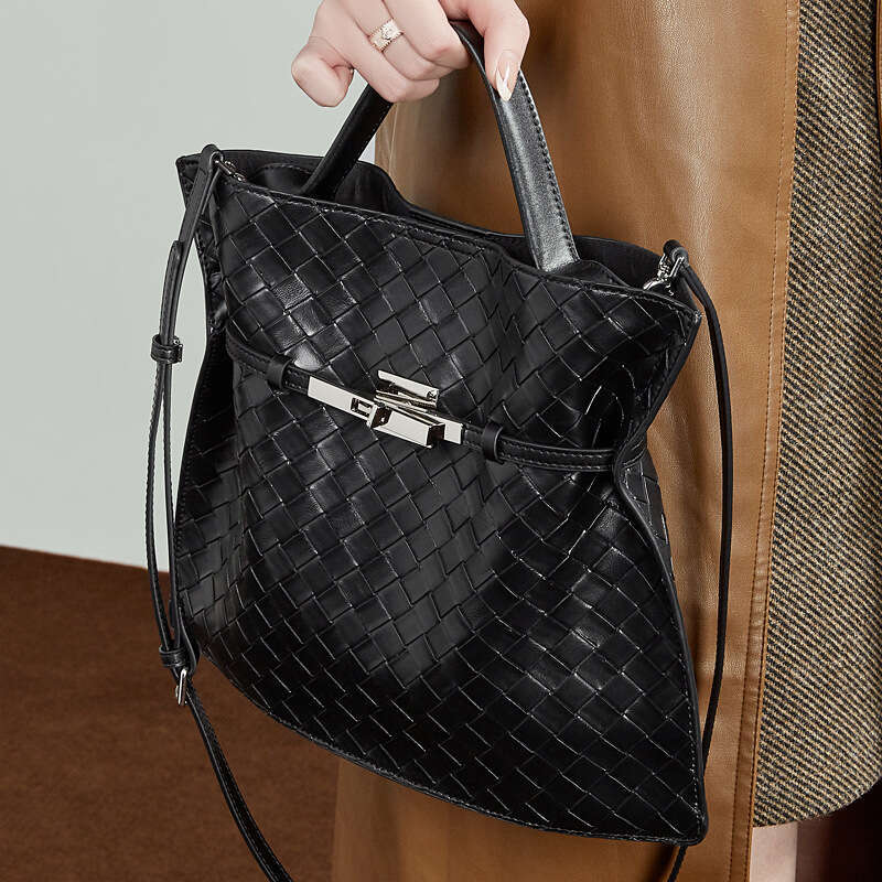 Luxury Shoulder Bags Totes Hobo Genuine Leather Woven New Women S Handbag Export Hot Sale Large Capacity Fashion Single Crossbody Bag Trendy
