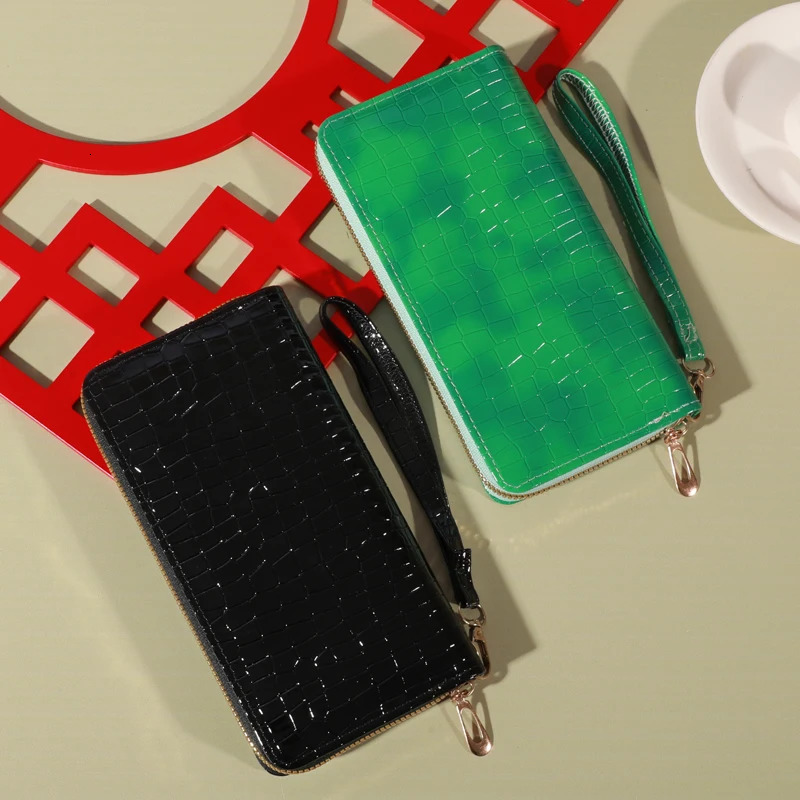 Classic Wallet Large Capacity Clutch Purse With Zipper Card Holder With 8 Slots And Multiple Compartments Elegant Hand Clutch 251225