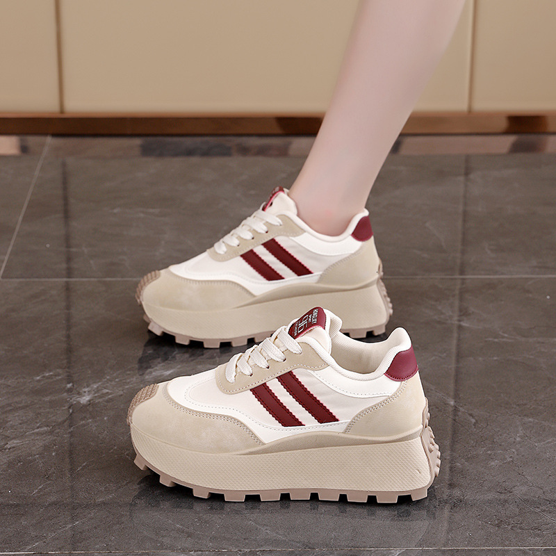 2025 Korean style designer fashionable thick soled white women's sports shoes