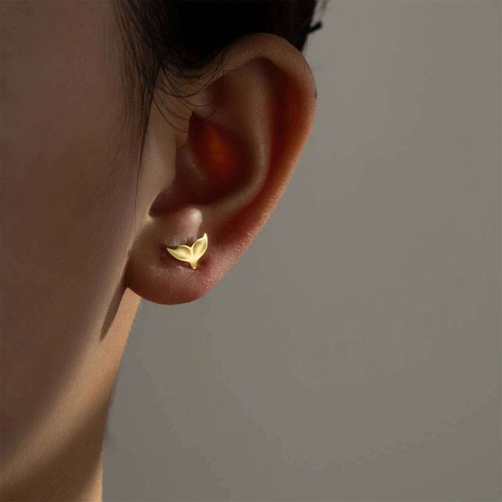ANDYWEN 925 Sterling Silver Gold Fish Tail Stud Earring Clips Piercing Pendiente Women luxury Fine Jewelry Simple Jewels 25H1226