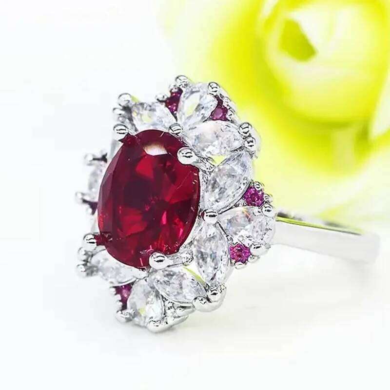 Huitan Red Cubic Zirconia Women for Wedding Silver Color Luxury Elegant Lady's Rings Anniversary Party New Trendy Jewelry