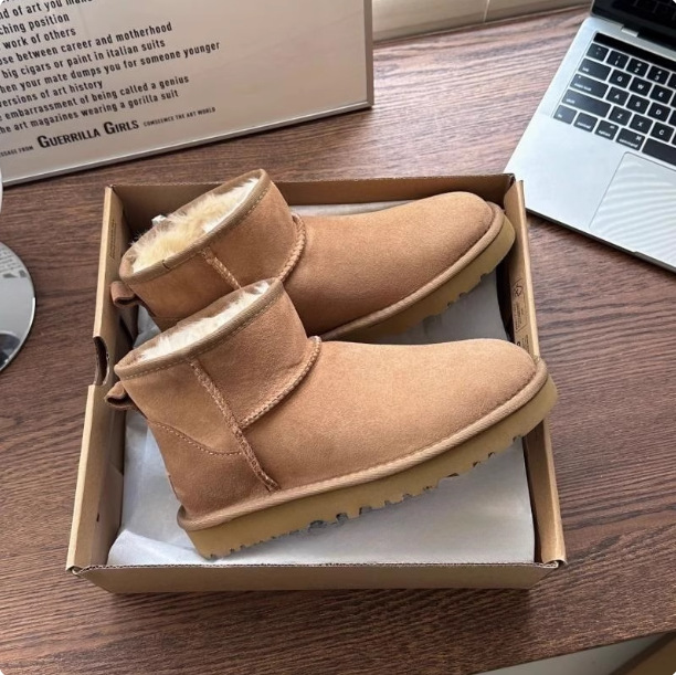 hot free shipping designer shoes Anti slip snow boots autumn and winter new style for wearing velvet toe cover semi trailer women's shoes black green pink