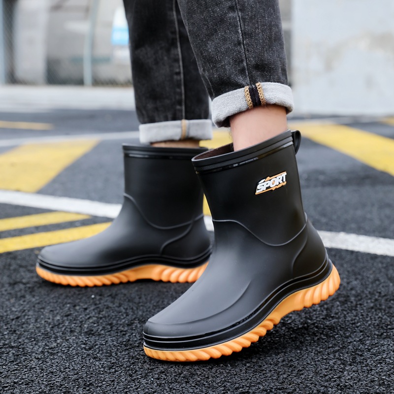 2025 Fashionable rain boots for men fleece-lined high-quality appearance mid-calf outdoor non-slip adult waterproof rubber shoes water shoes