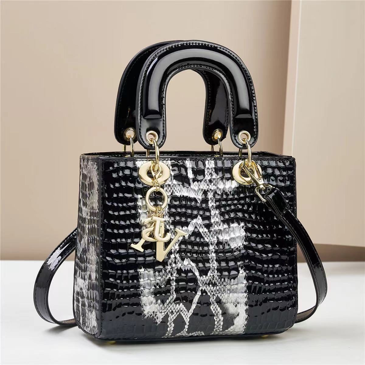 fashion bag Elegant Silk Braided Lady with Chain Strap - Versatile 2025 Designer Tote Crossbody Bag for Women