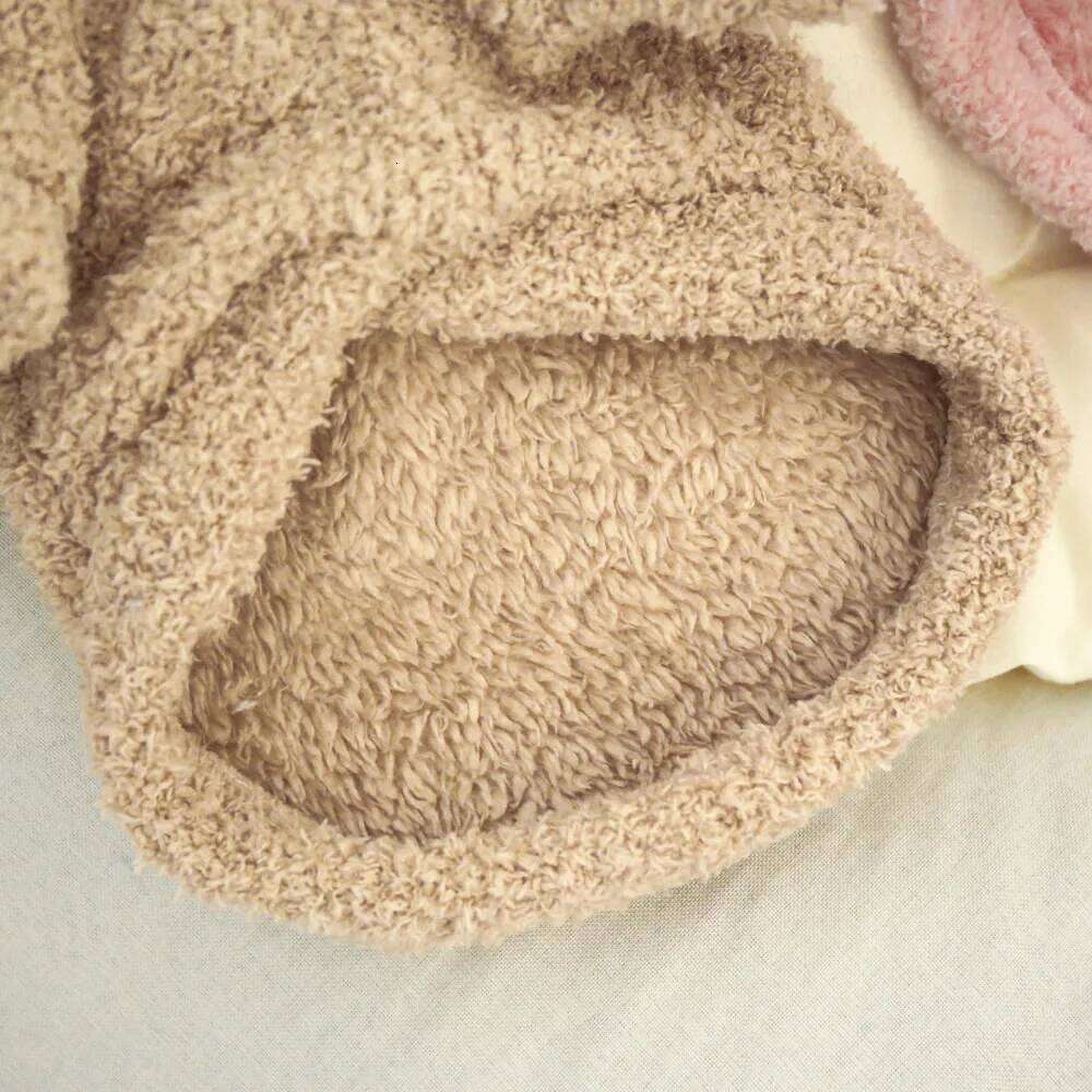 Pet cloud warm clothing dog thick double-sided fleece simple C-shaped hoodie 25T1226