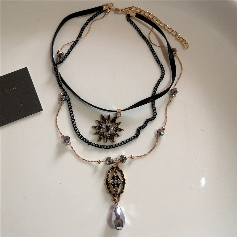 Vintage Leather Brown Stone Sun Pendant Beaded Choker Clavicle Chain Necklace For Women Unique Y2K Personalized Grunge Jewelry 251219