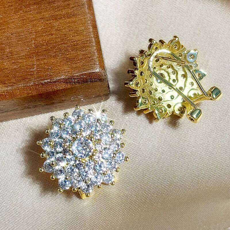 Huitan Flower Shaped Women Stud Earrings Party Daily Engagement Trendy Jewelry Inlaid Shiny CZ Wedding Versatile Accessories