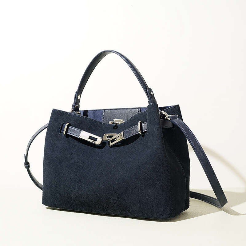 Luxury Shoulder Bags Totes Hobo Genuine Leather Large Capacity Commuter Handbag New Versatile Top Layer Suede Women S Designer Niche Crossbody Bag