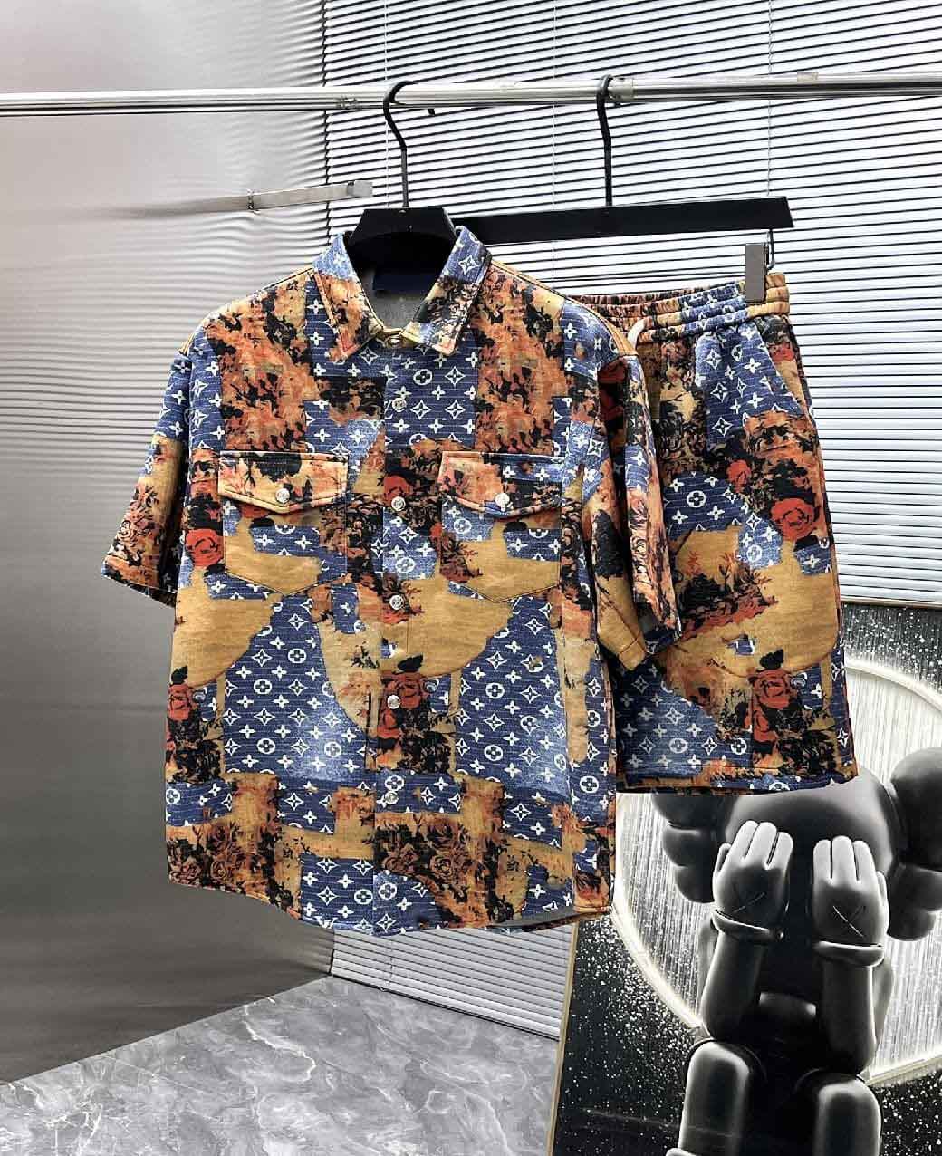 Mens Designers Tracksuits Summer Suits Fashion with Letters EmbroideryT Shirt Seaside Holiday Shirts Shorts Sets Man S Cowboy style Luxury Set Outfits Sportswears