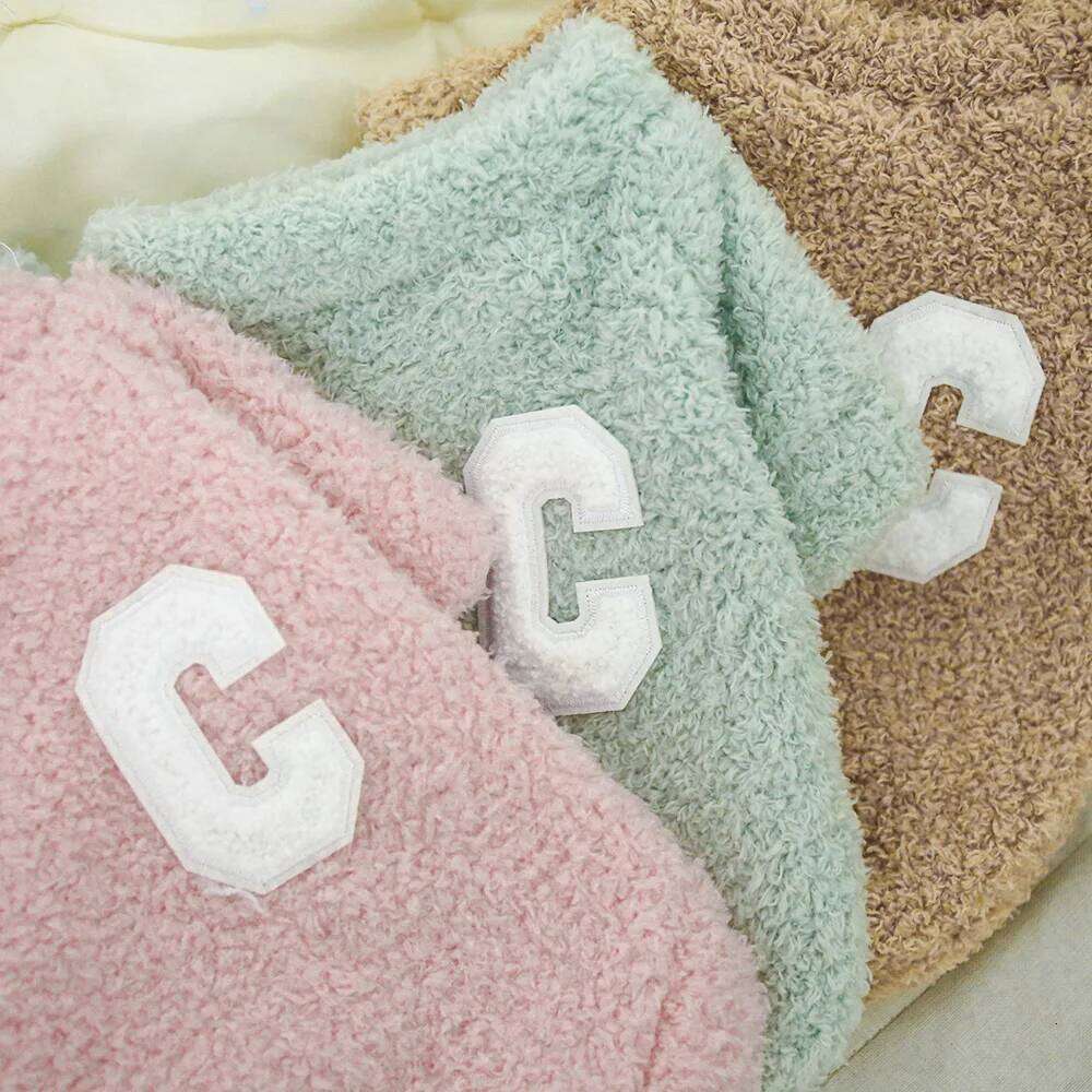 Pet cloud warm clothing dog thick double-sided fleece simple C-shaped hoodie 25T1226