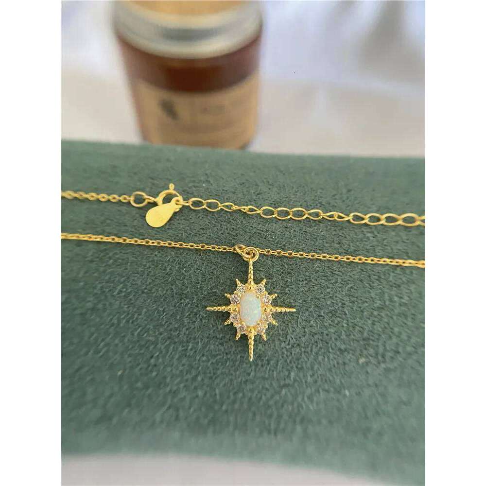 Exquisite S925 Sterling Silver Plated 14k Gold Inlaid Opal Sun sta Necklace Women's Fashion Simple Retro Ornament Clavicle Chain 25N1226