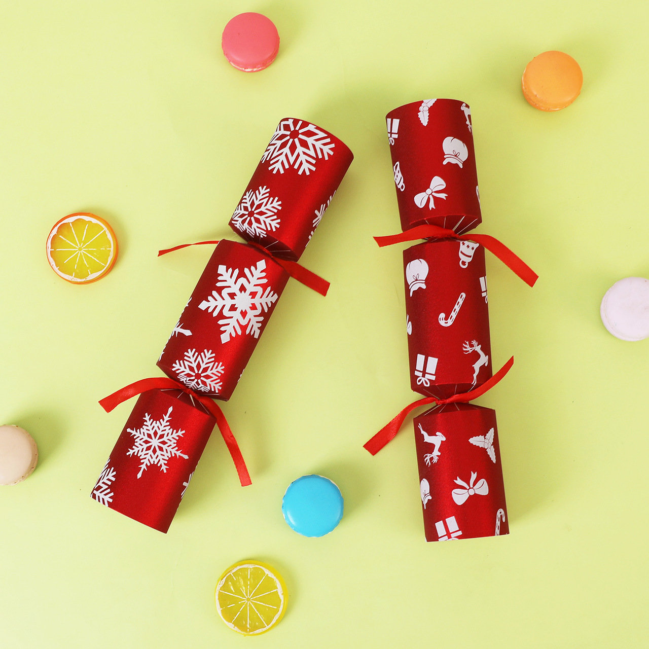 Christmas Cracker Glitter Paper Pull Bomb Red Green Snowflake Pull Bomb with Paper Hat English Riddle Paper