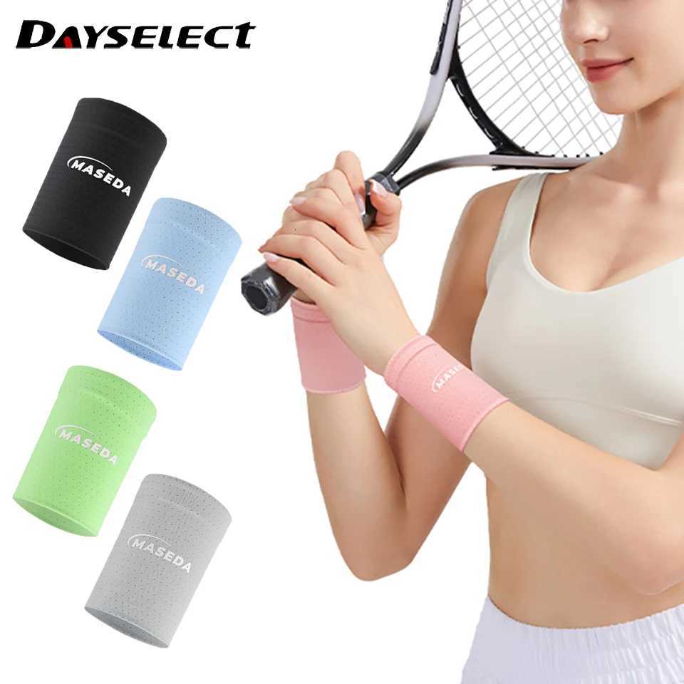 1Pcs Cold Sensation Wrist Guard Ice Silk Sports Wrist Guard In Summer Ice Cold Sweat Absorption Thin Section Fitness Hand Band M251226