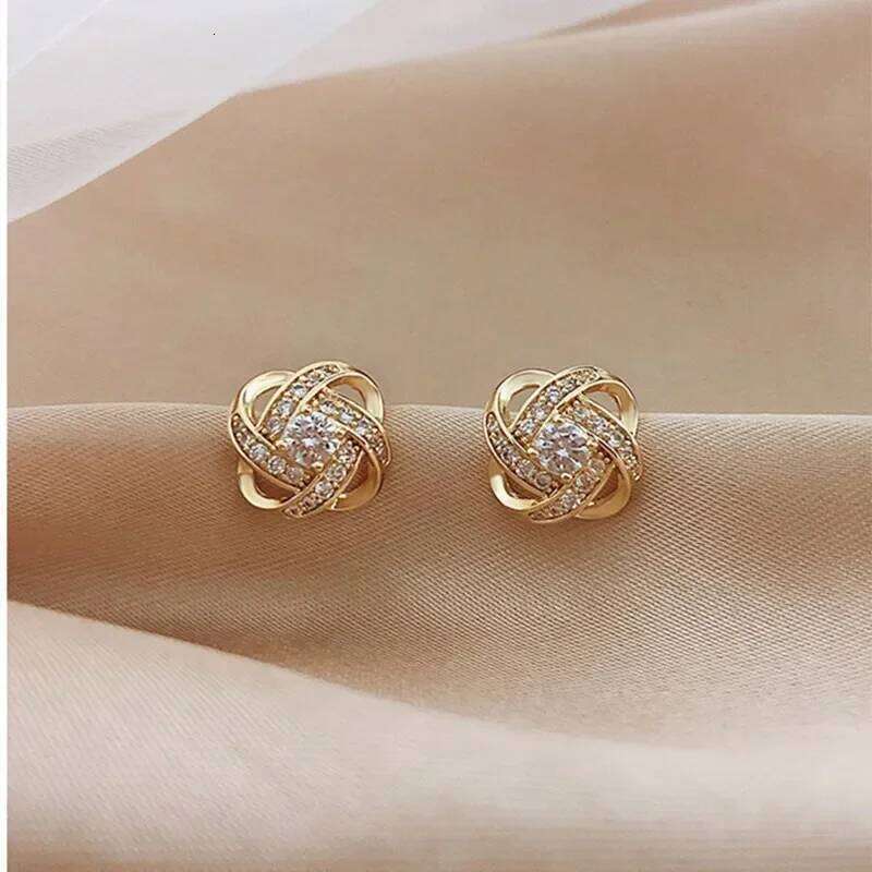 Light Luxury Zircon Stud Simple Cross Hollow Geometric Earrings Wedding Party Exquisite Ear Jewellery Women Gifts 25H1226