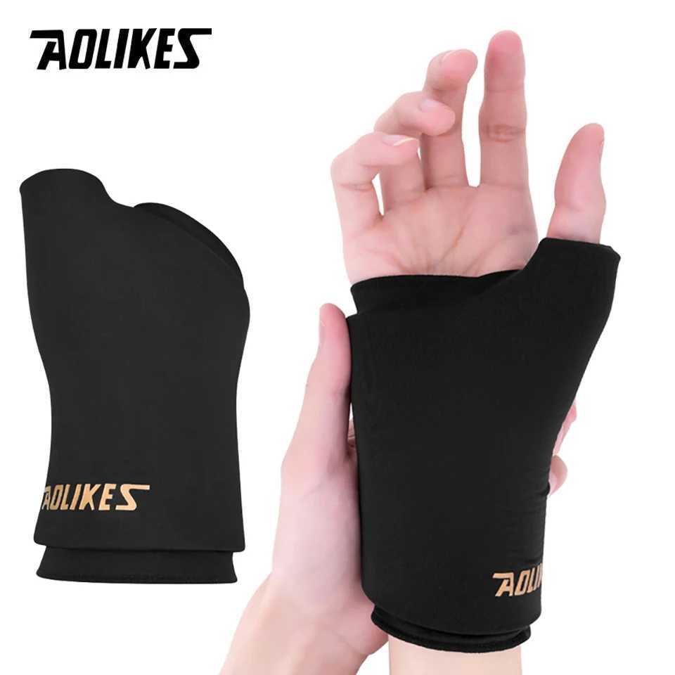 AOLIKES 1PCS Hot and Cold Relief Gel Hand Sleeve Heat or Ice Therapy for Hand Wrist and Thumb Soft-Touch Stretch Fabric M251226
